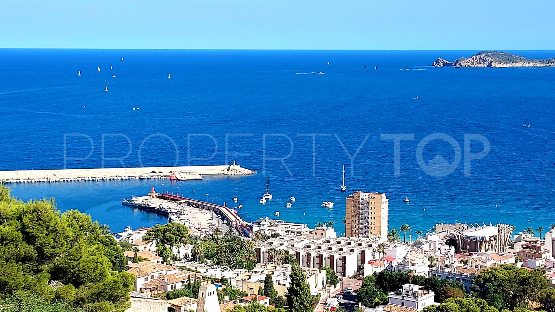 Villa a la venta de 4 dormitorios en Jávea