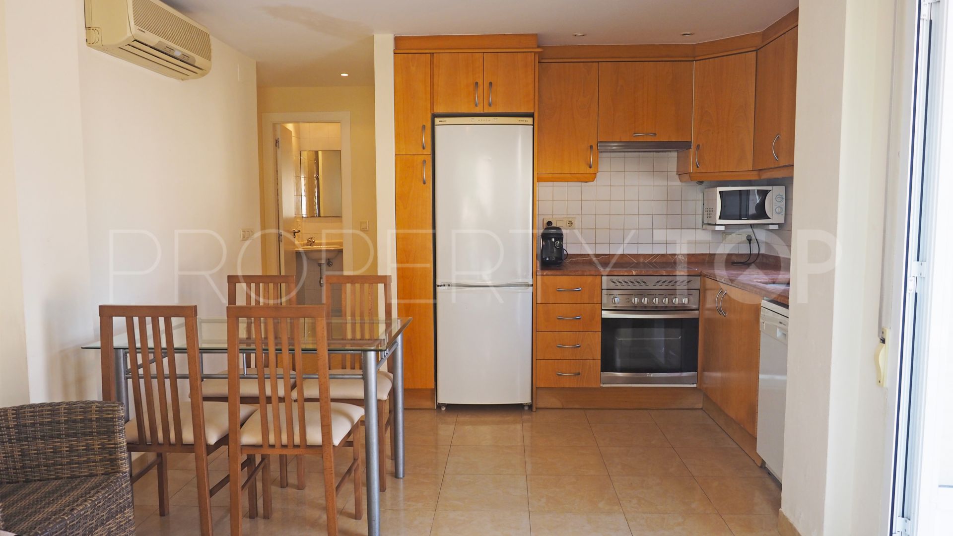 Comprar apartamento con 3 dormitorios en Oliva