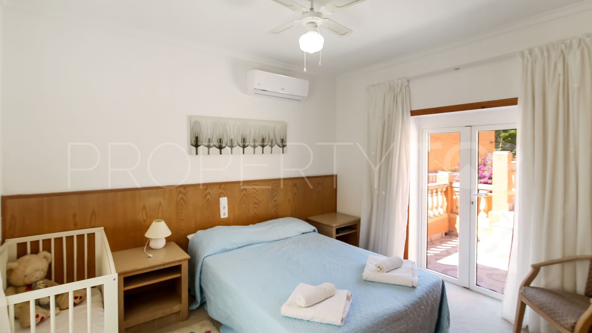 Comprar villa en Oliva con 11 dormitorios