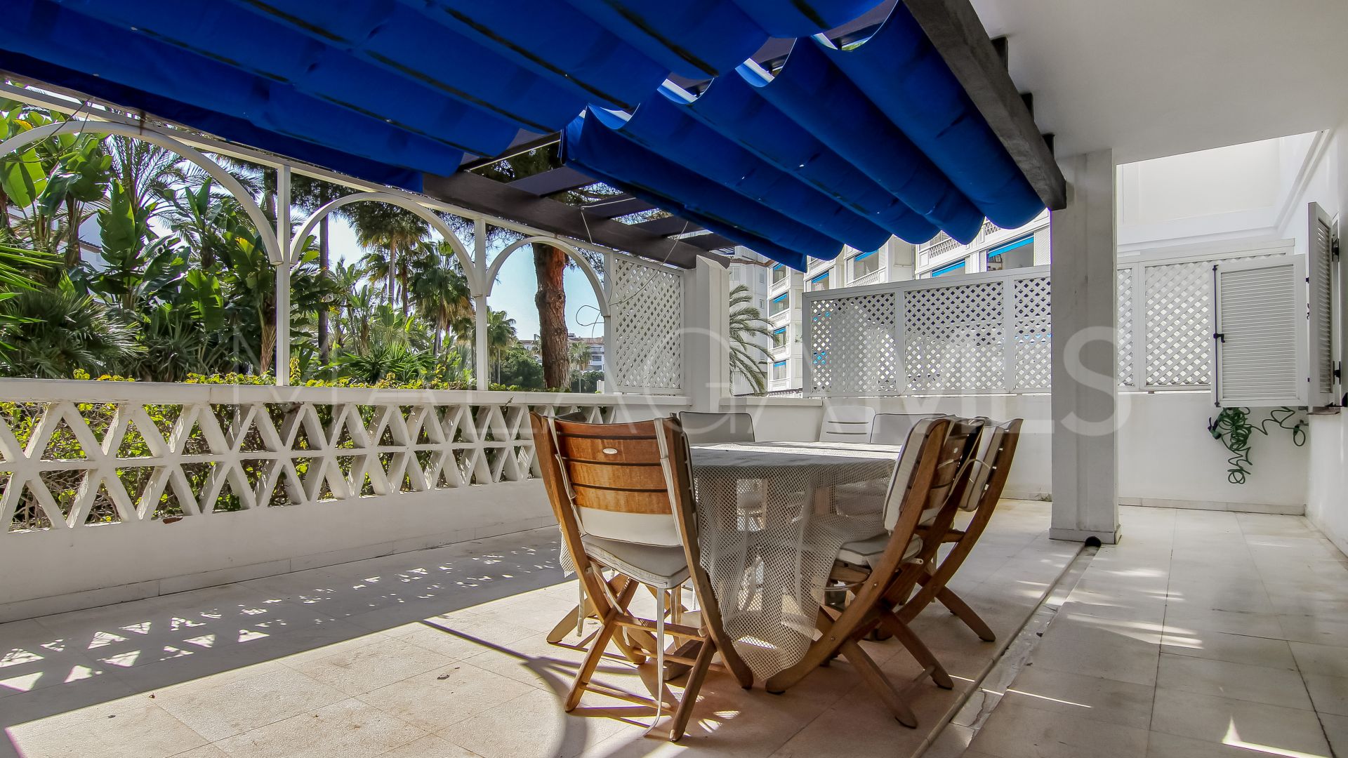 Buy Marbella 5 bedrooms apartment