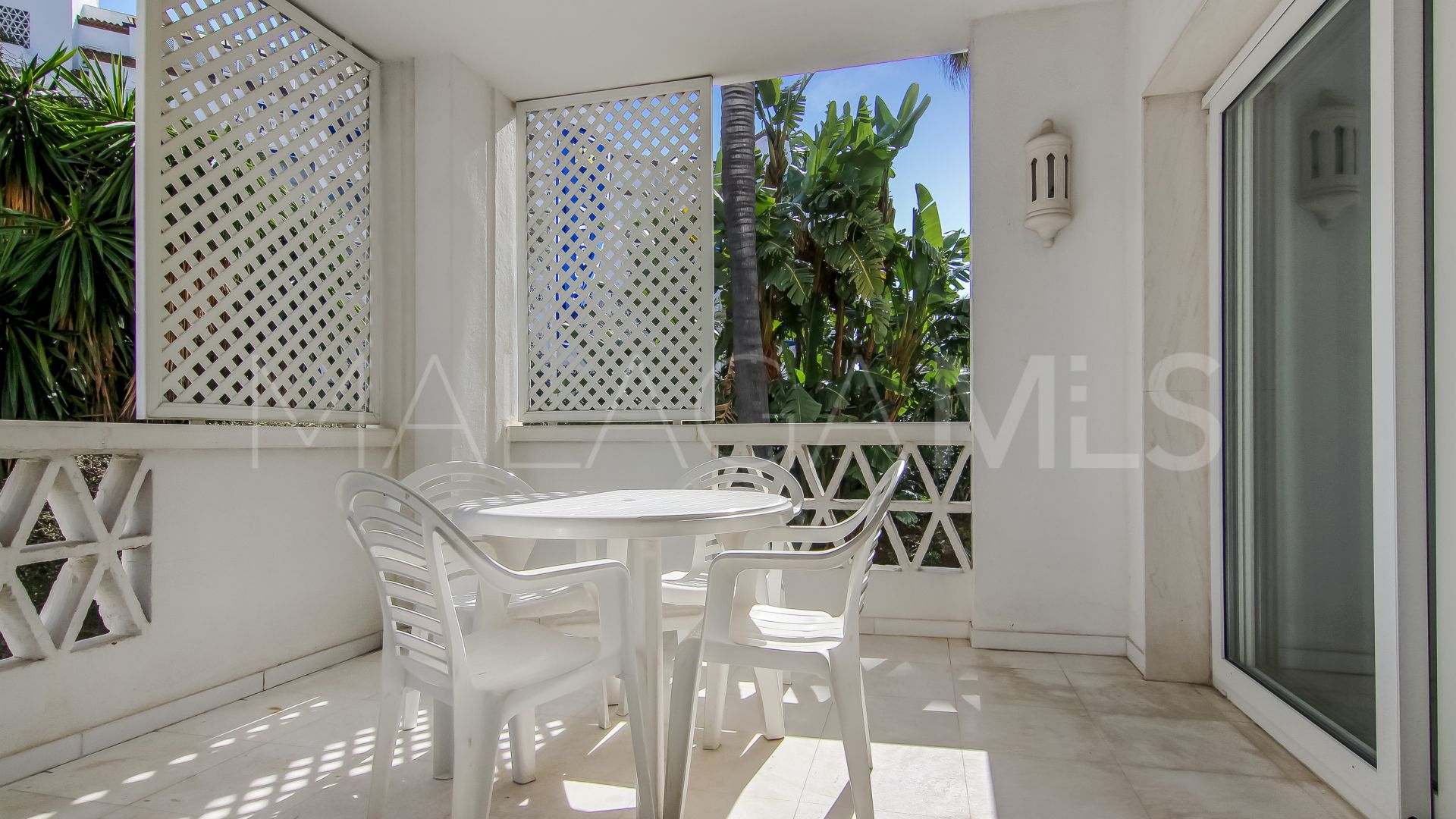 Buy Marbella 5 bedrooms apartment