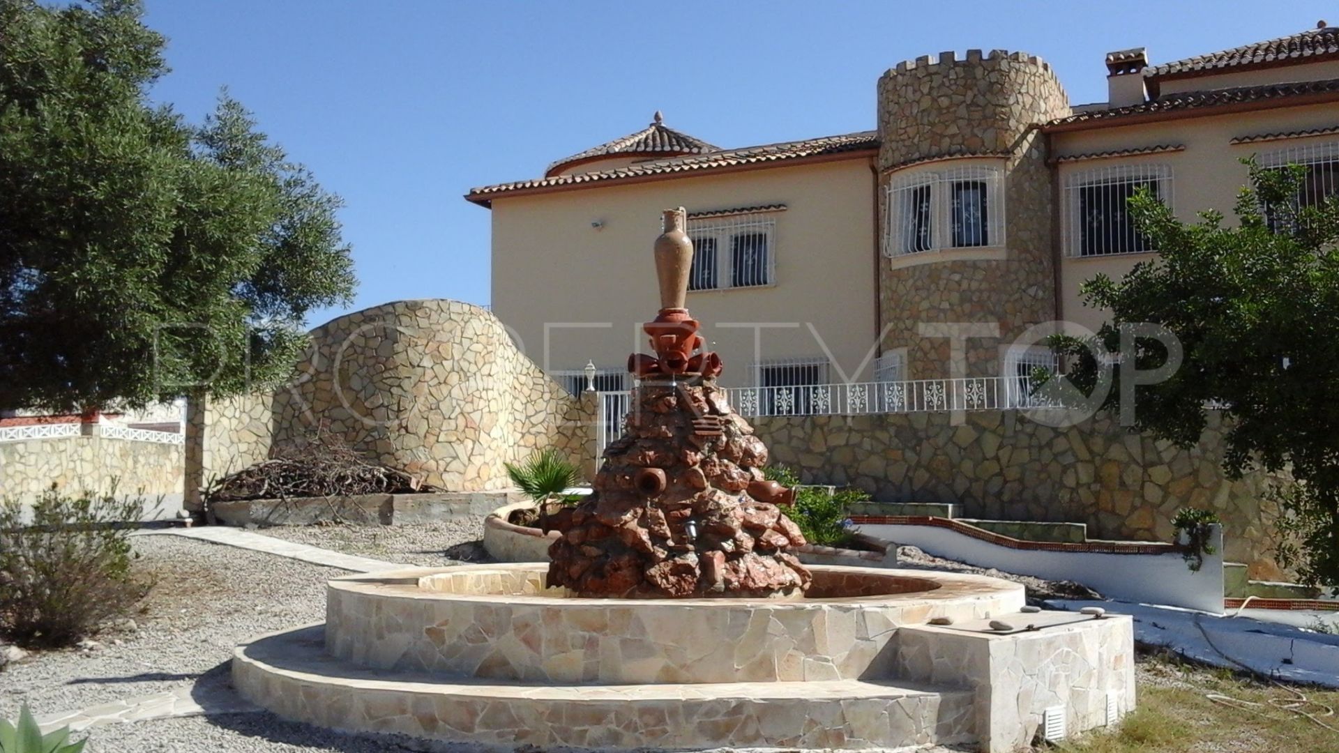 Fuente Encarroz villa for sale
