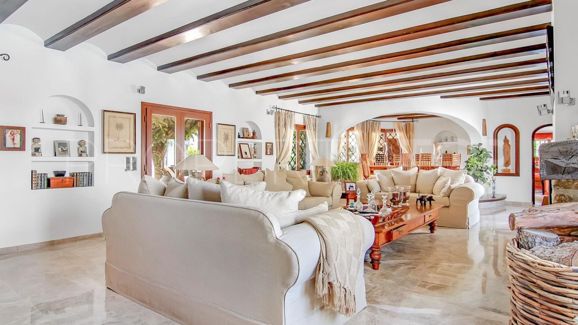 Buy villa in Benissa with 4 bedrooms