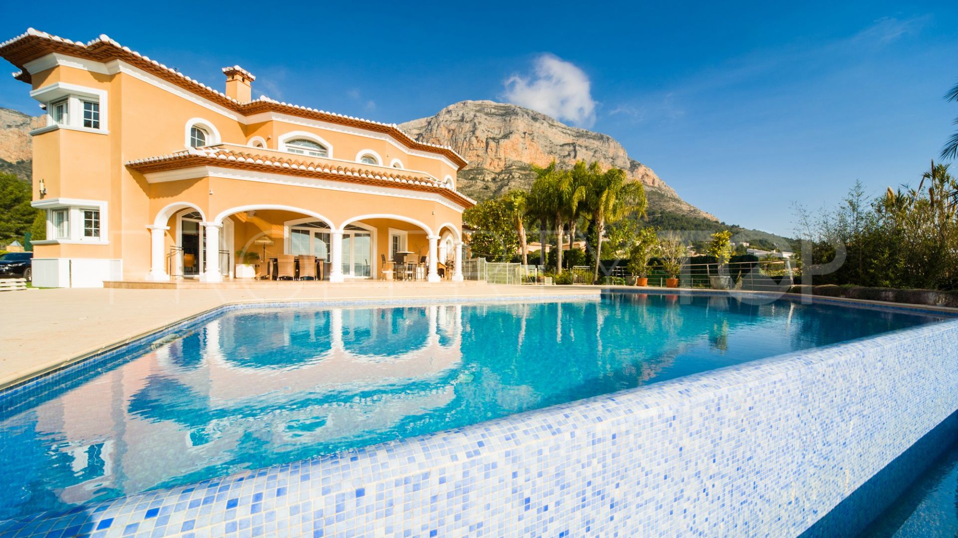 Jávea 5 bedrooms villa for sale