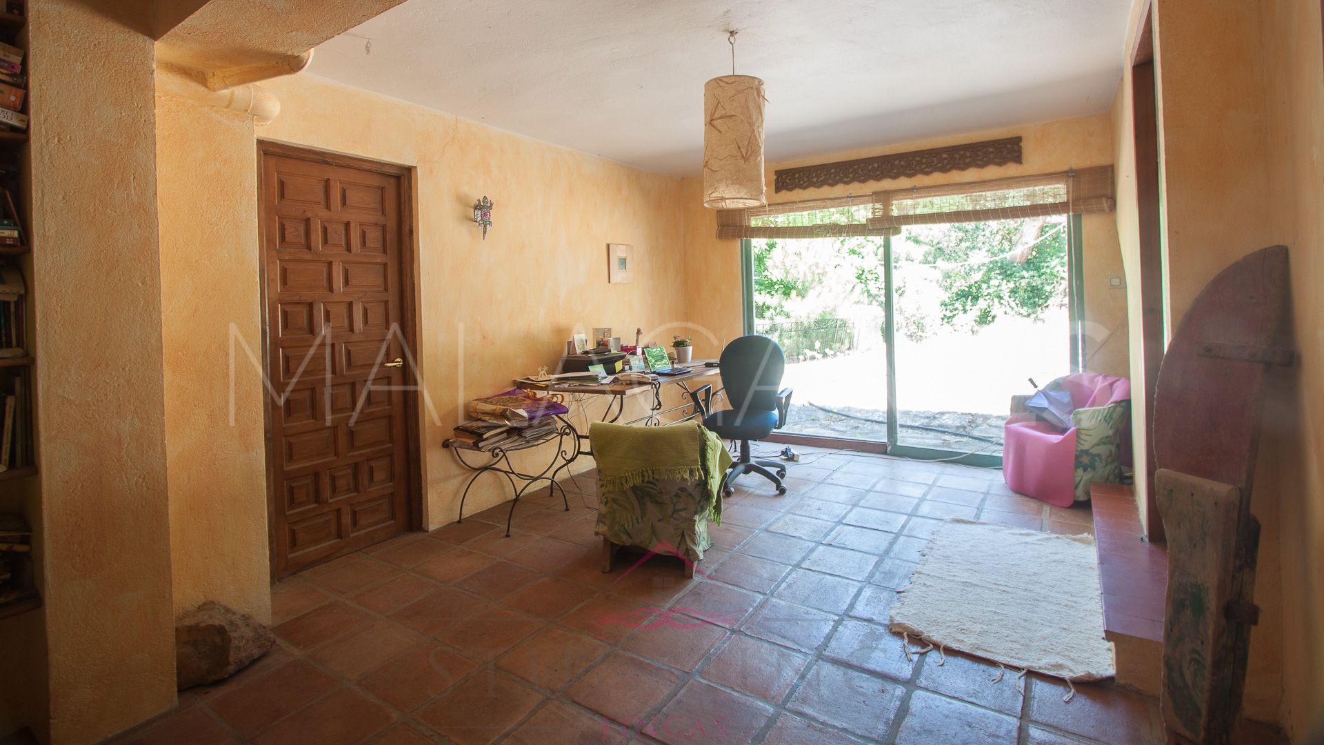 Se vende finca in Casares