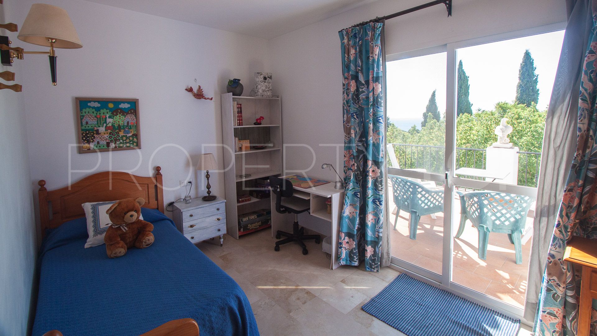 Finca de 4 dormitorios a la venta en Los Reales - Sierra Estepona