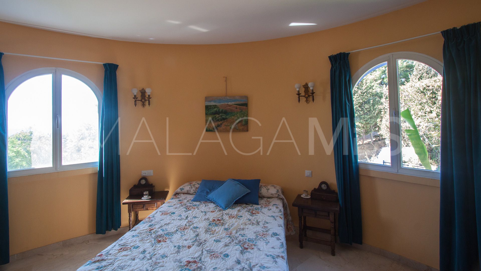 Finca de 4 bedrooms a la venta in Los Reales - Sierra Estepona