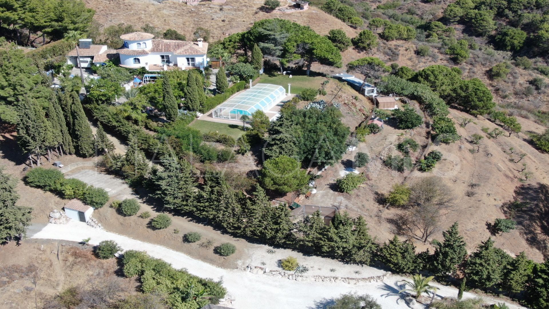 Finca for sale in Los Reales - Sierra Estepona