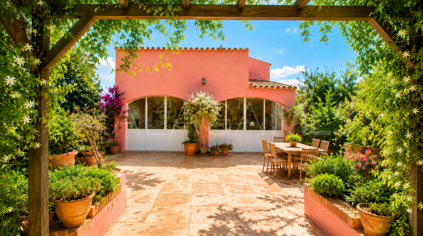 Finca for sale in Estepona