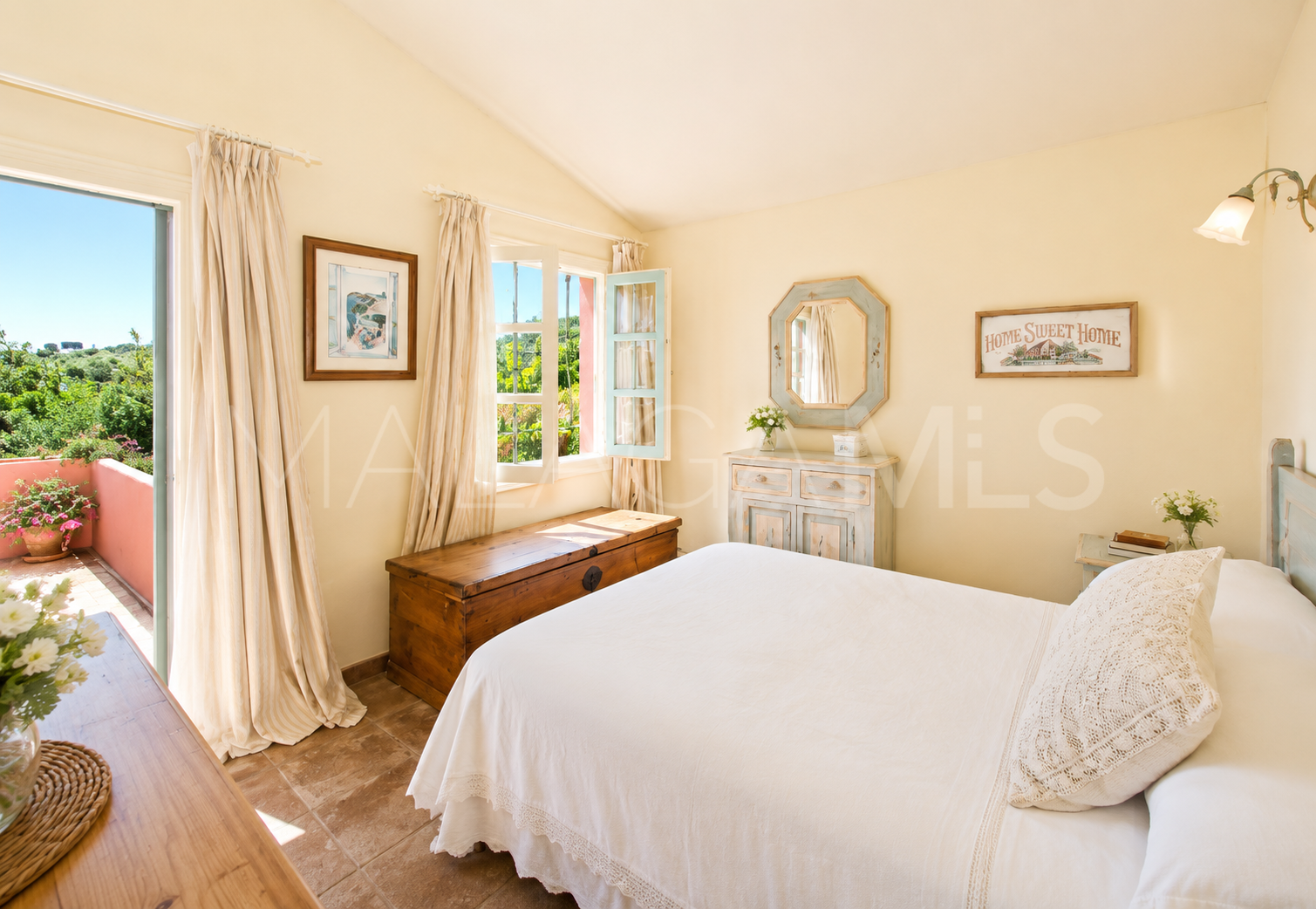 Finca for sale in Estepona