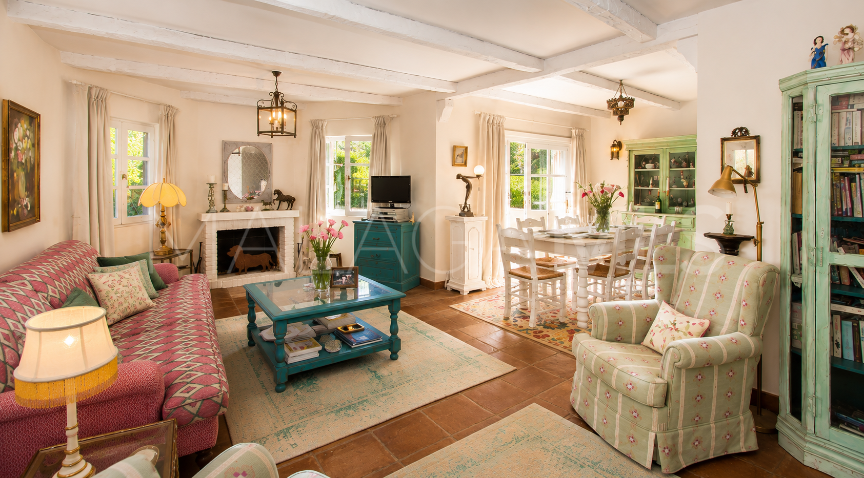 Finca for sale in Estepona