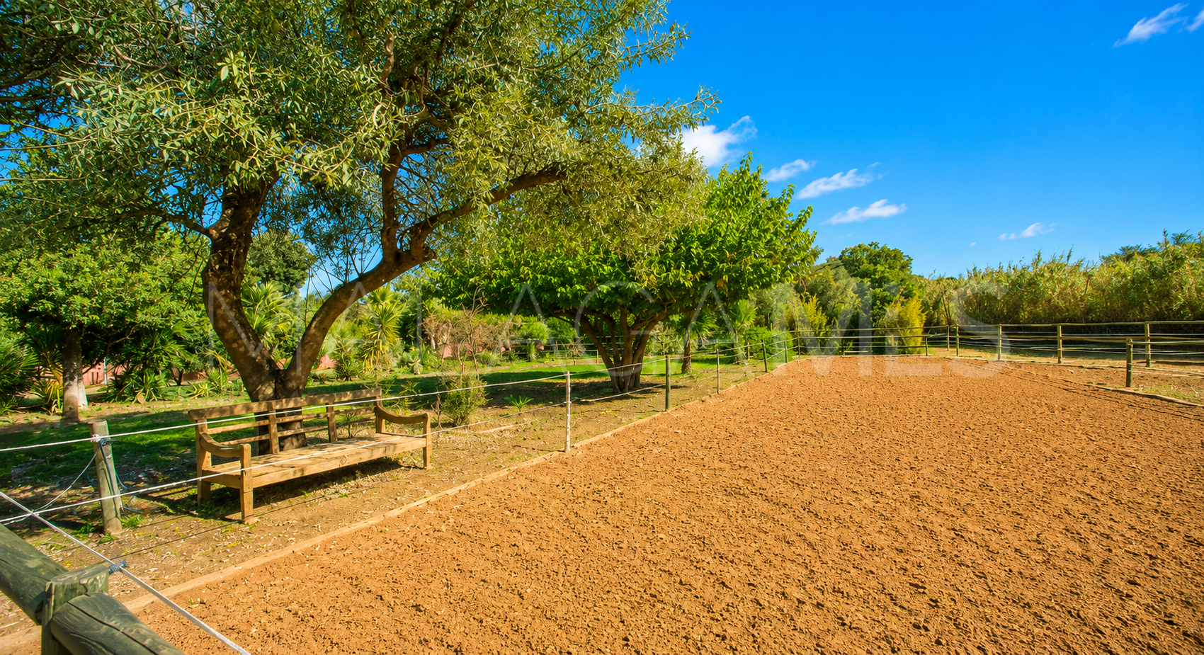 Finca for sale in Estepona