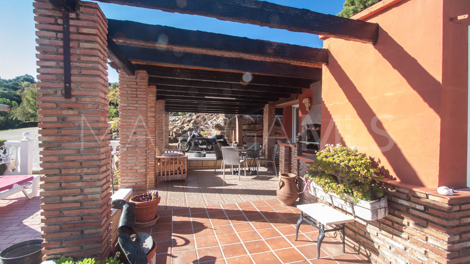 Finca for sale in Estepona