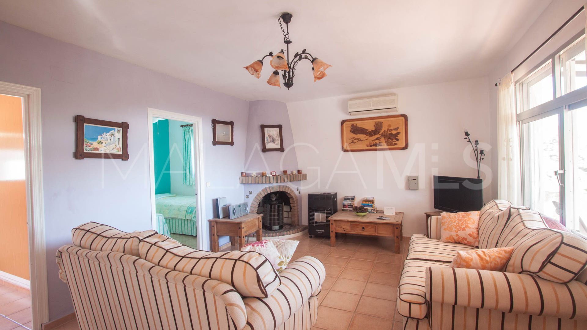 Finca for sale in Estepona