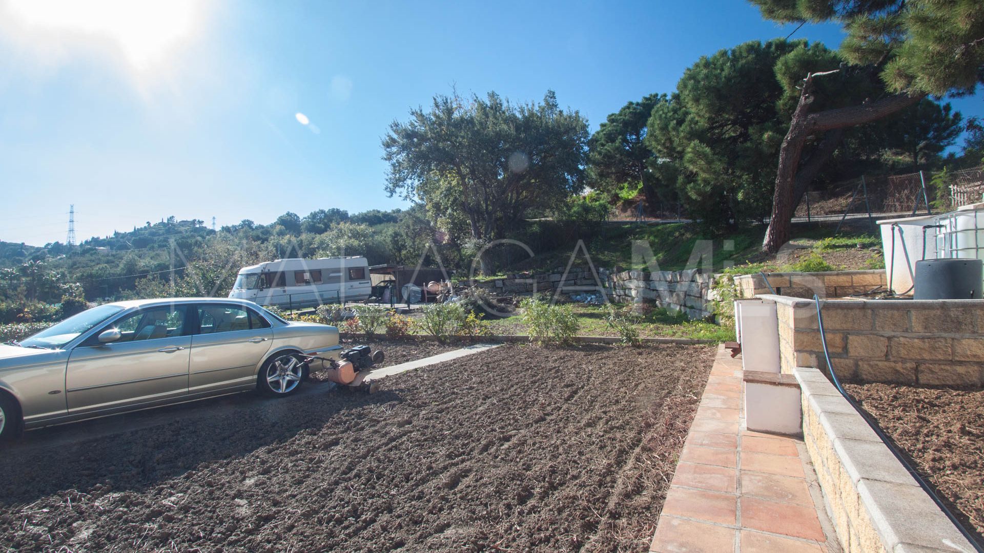 Finca for sale in Estepona