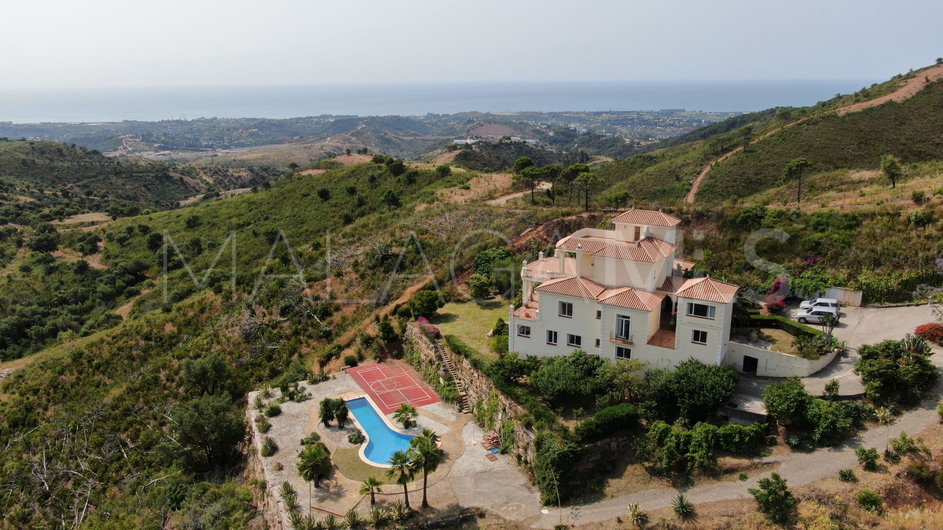 Estepona, finca a la venta with 7 bedrooms