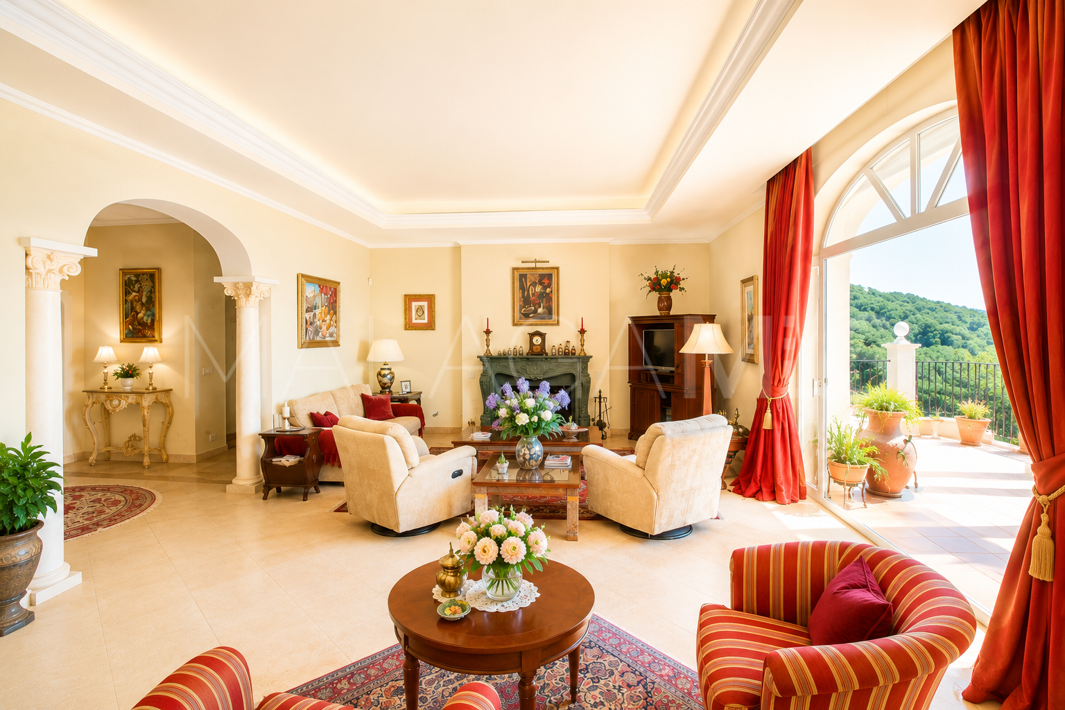 Finca with 7 bedrooms for sale in Estepona