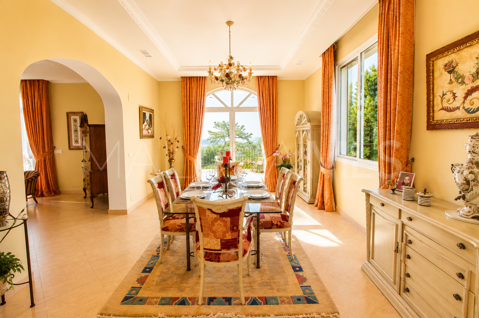 Finca with 7 bedrooms for sale in Estepona