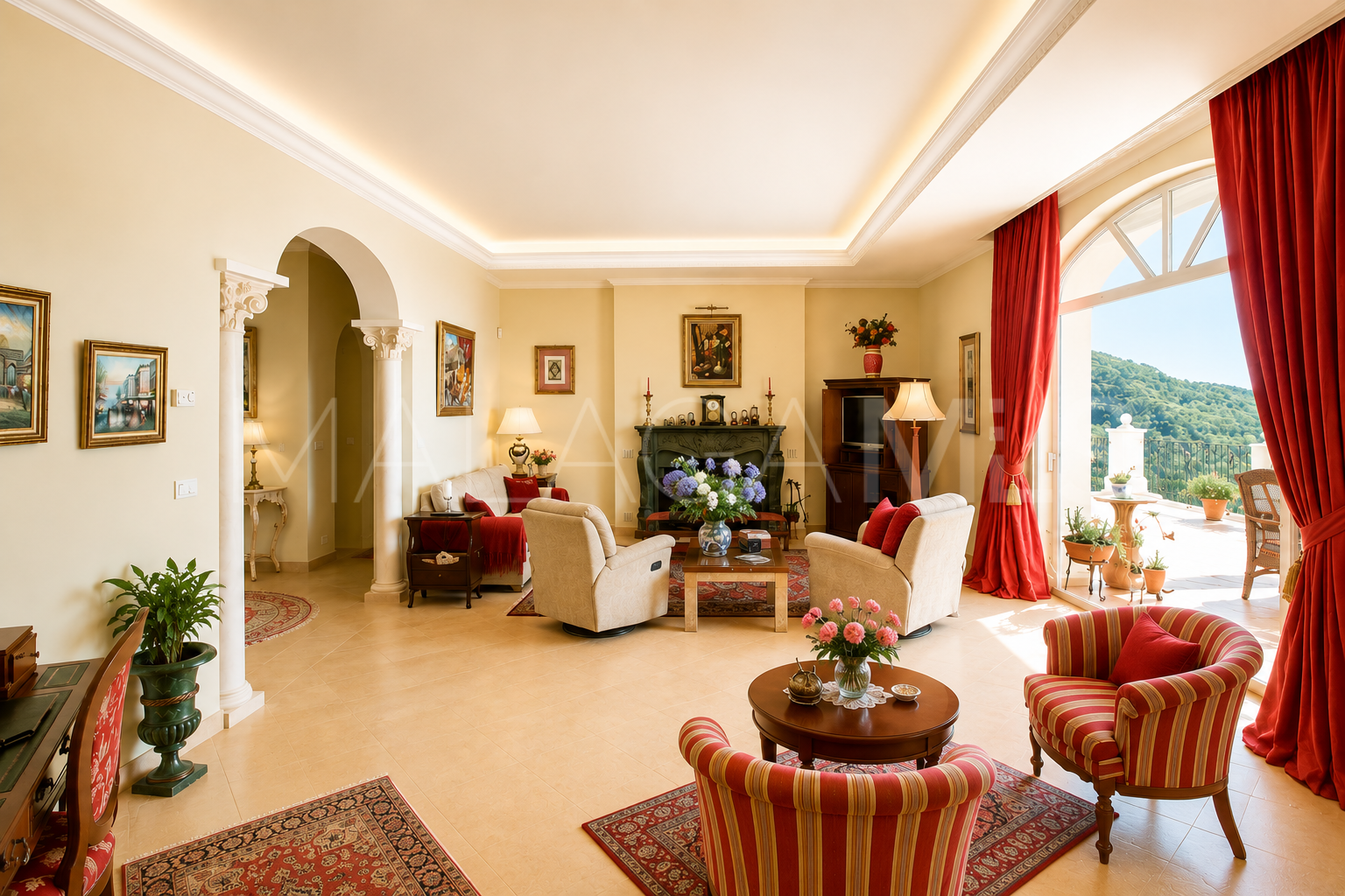 Finca with 7 bedrooms for sale in Estepona