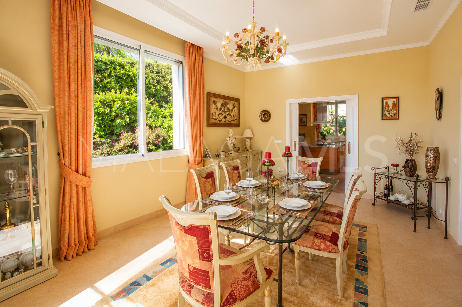 Finca with 7 bedrooms for sale in Estepona