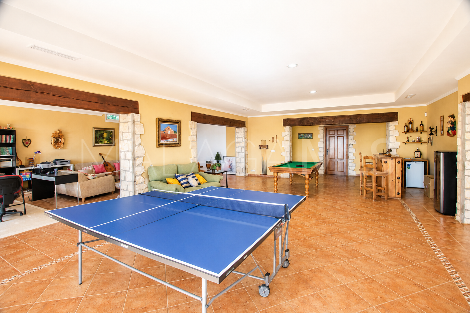 Finca with 7 bedrooms for sale in Estepona
