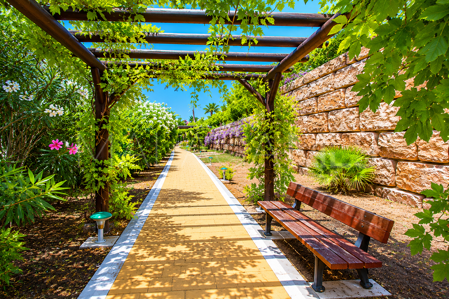 Finca for sale in Estepona