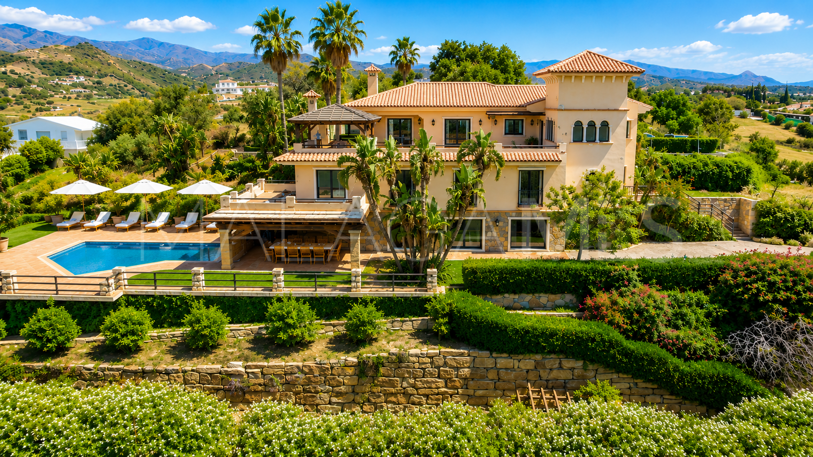 Finca for sale in Estepona
