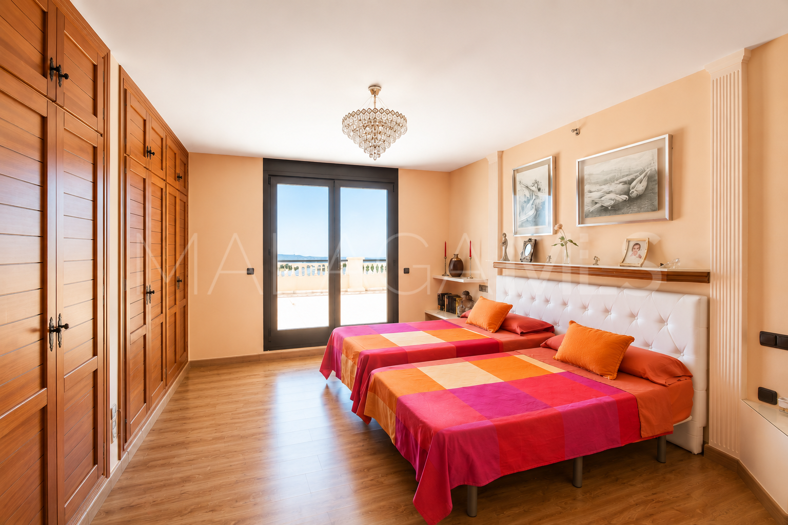 Finca for sale in Estepona