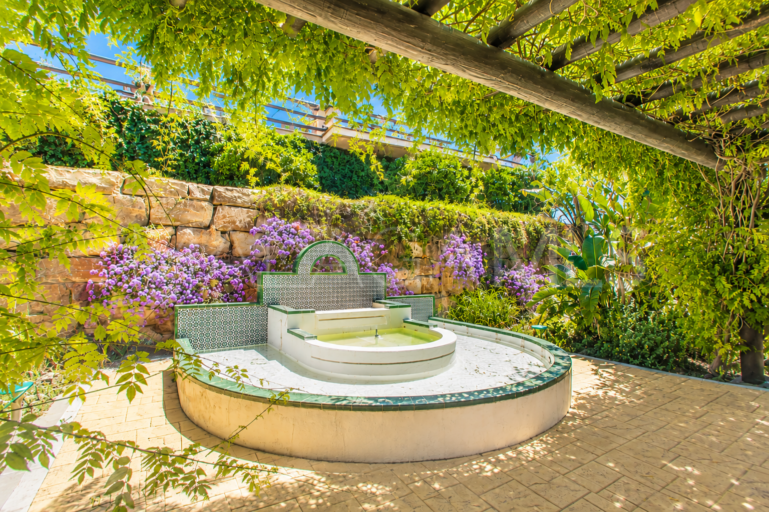 Finca for sale in Estepona