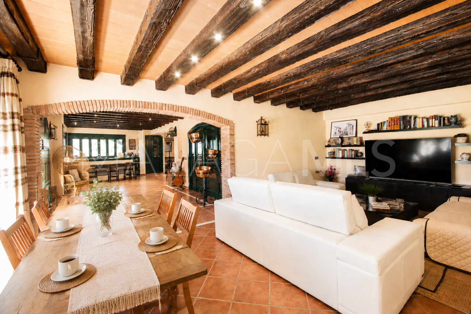 Finca for sale in Estepona