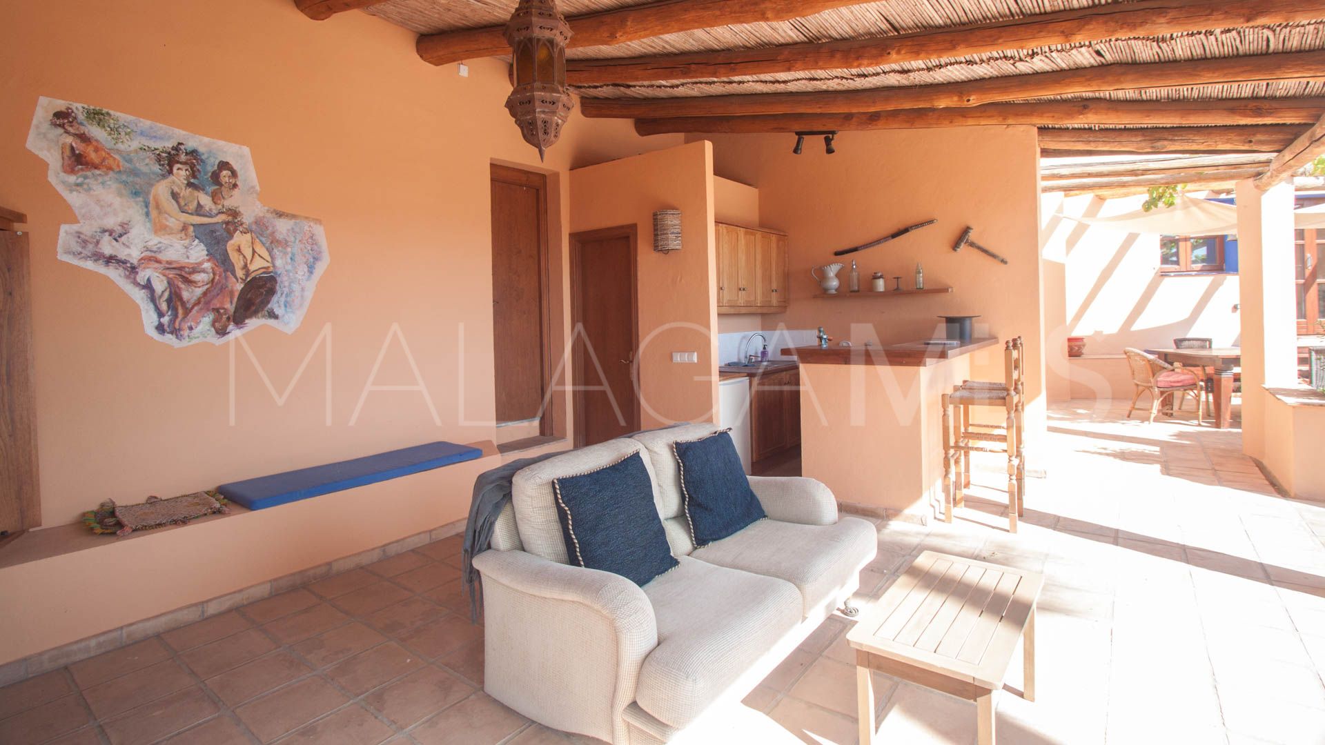 For sale finca with 5 bedrooms in Estepona