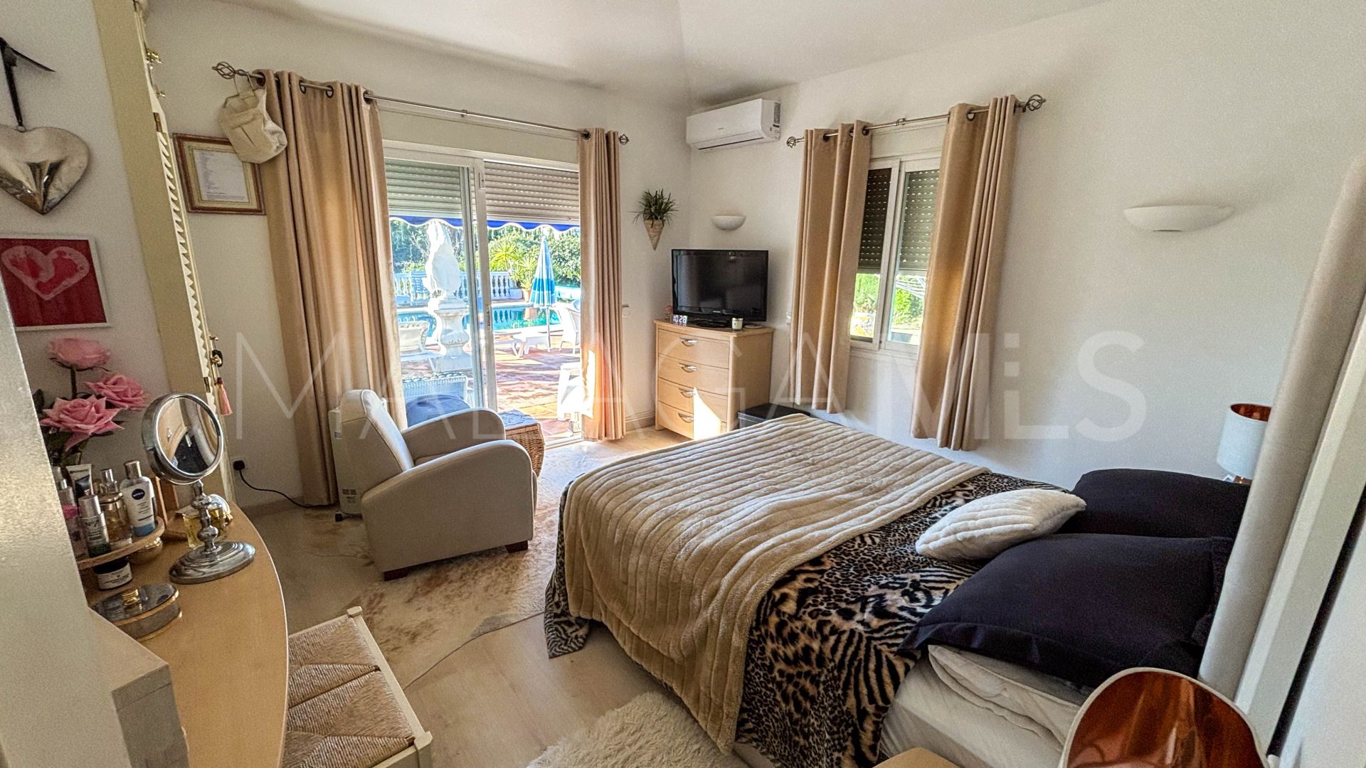 Se vende finca with 3 bedrooms in Estepona