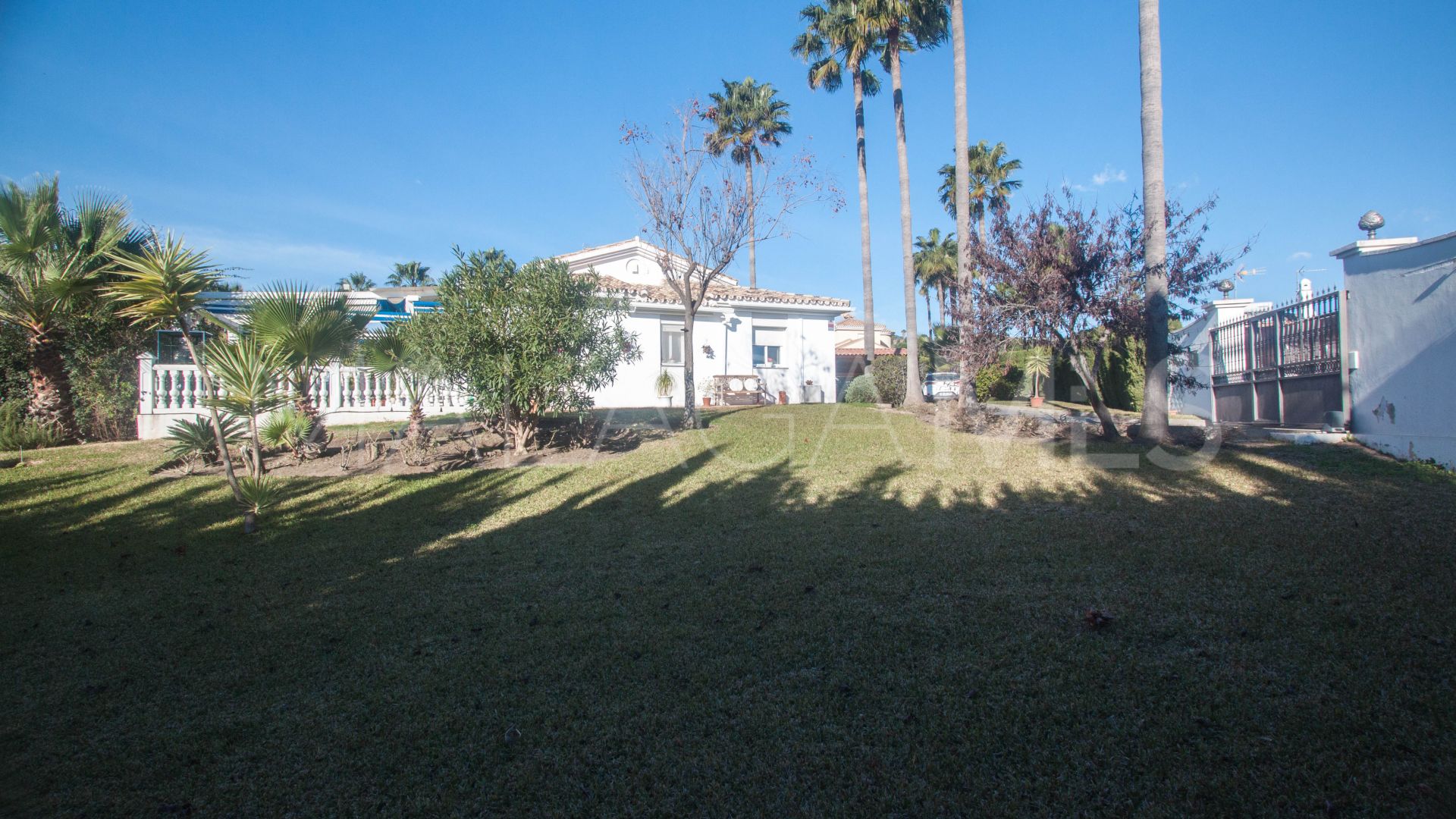 Se vende finca with 3 bedrooms in Estepona