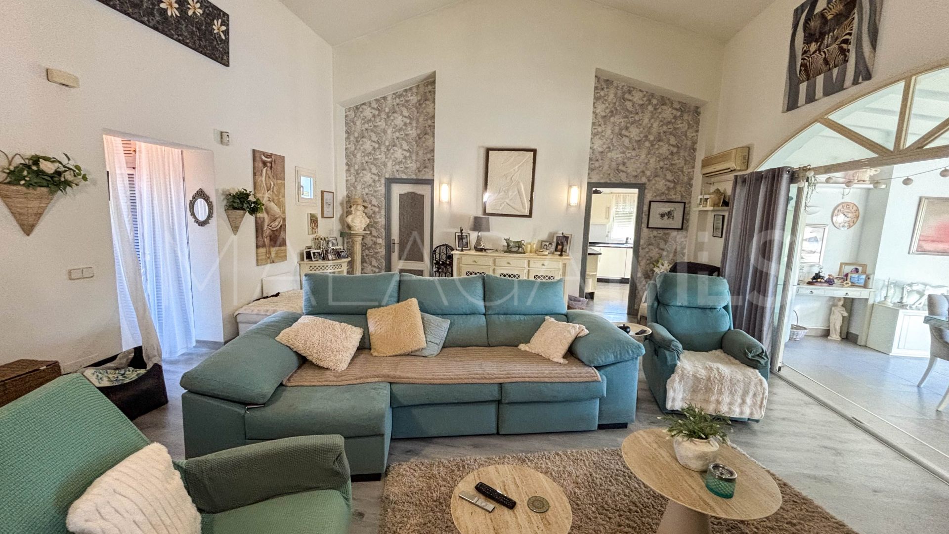 Se vende finca with 3 bedrooms in Estepona