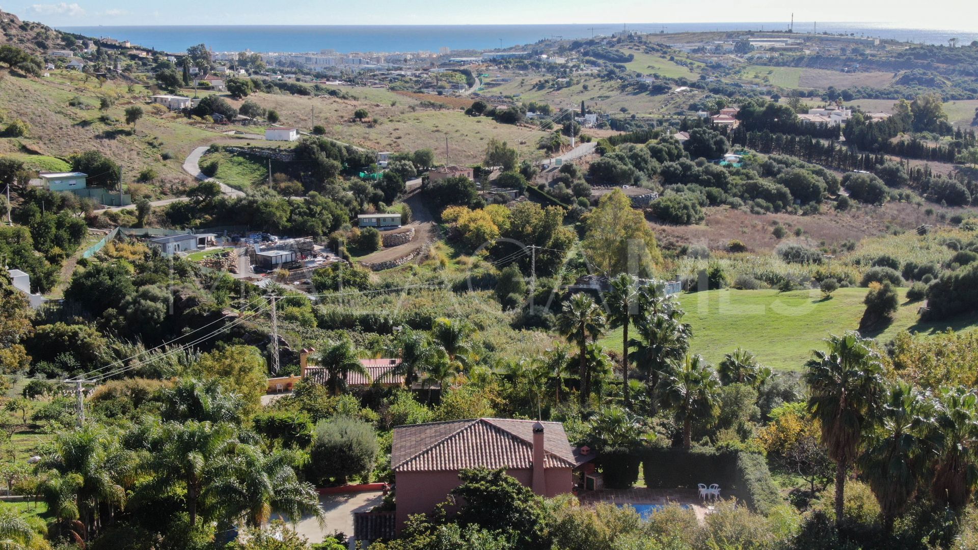 For sale finca with 4 bedrooms in Estepona