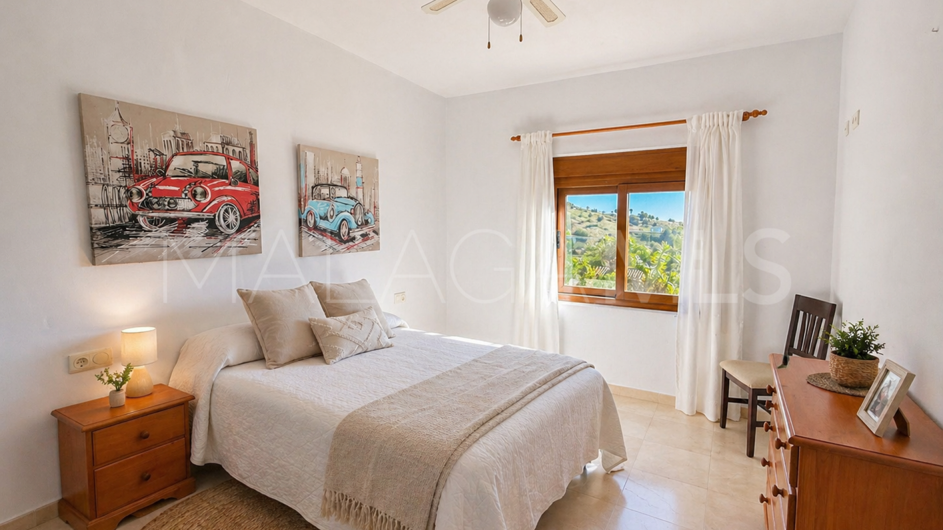 Finca with 4 bedrooms for sale in Estepona