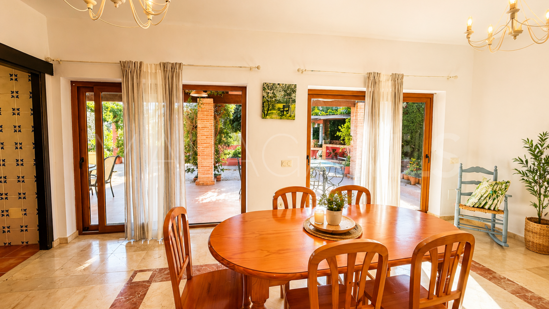 Finca with 4 bedrooms for sale in Estepona