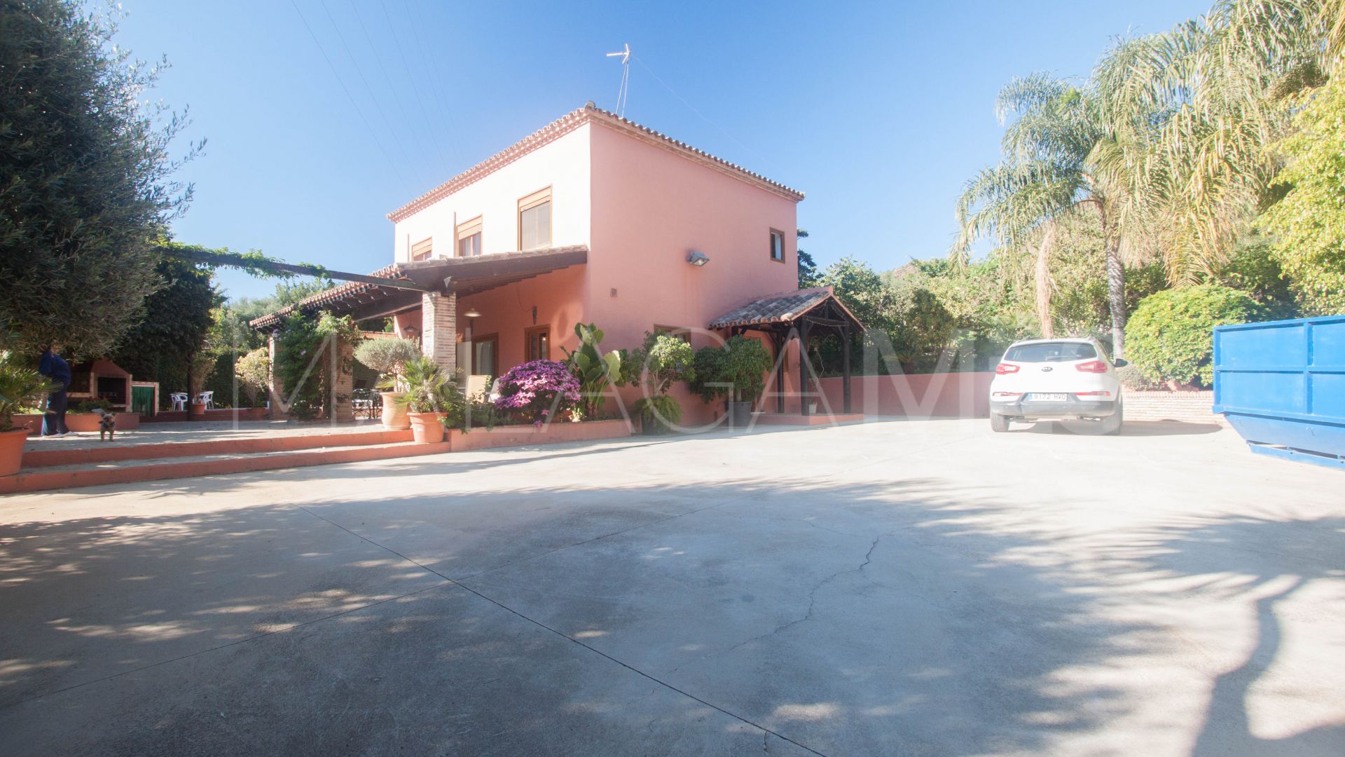 For sale finca with 4 bedrooms in Estepona