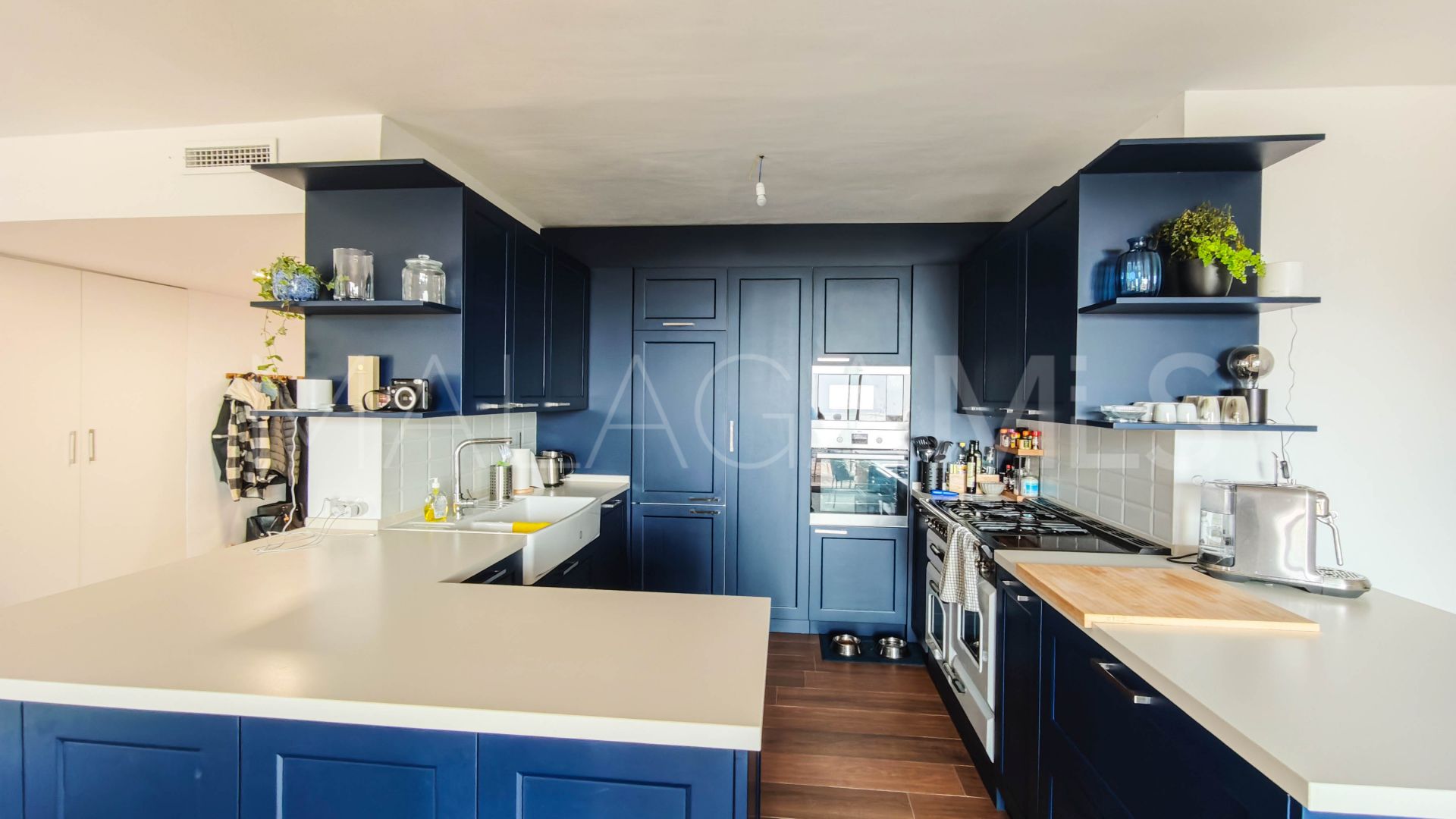 Finca for sale in Estepona