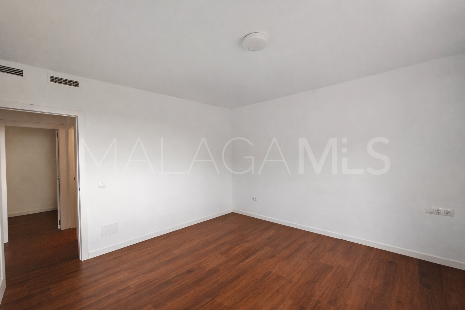 Finca for sale in Estepona