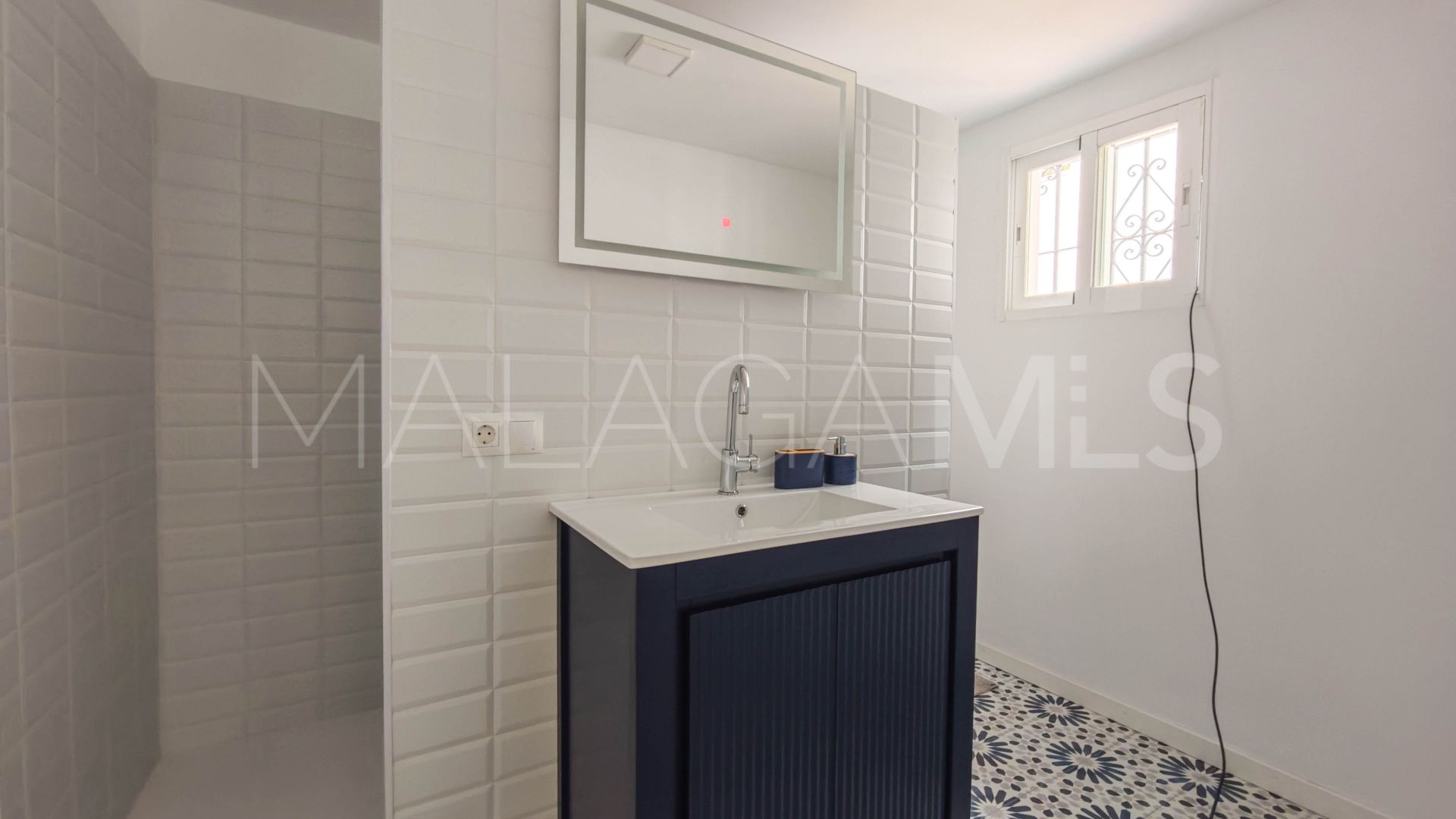 Finca for sale in Estepona