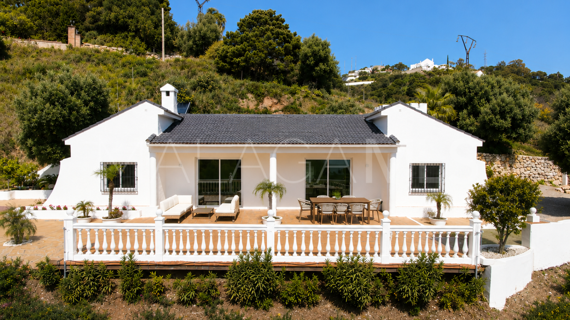 Finca for sale in Estepona