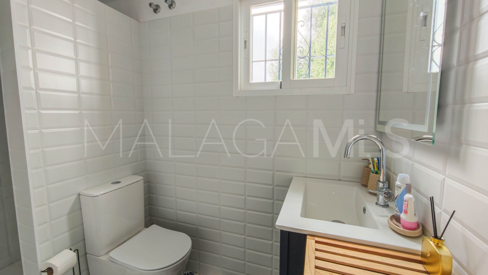 Finca for sale in Estepona