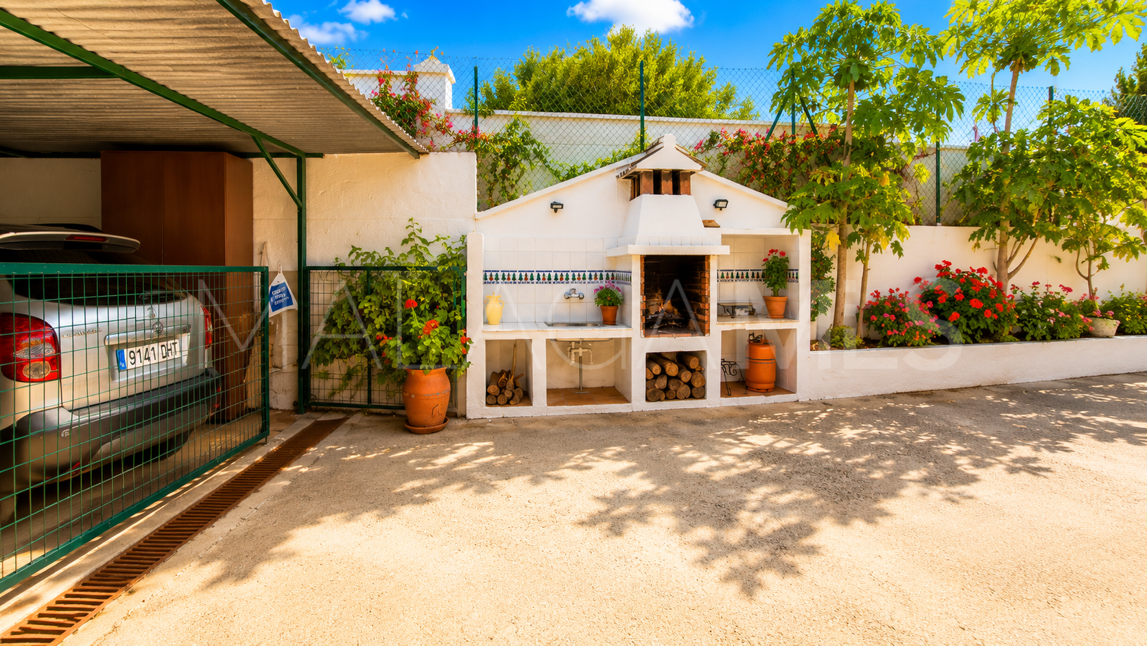 Finca with 3 bedrooms for sale in Estepona
