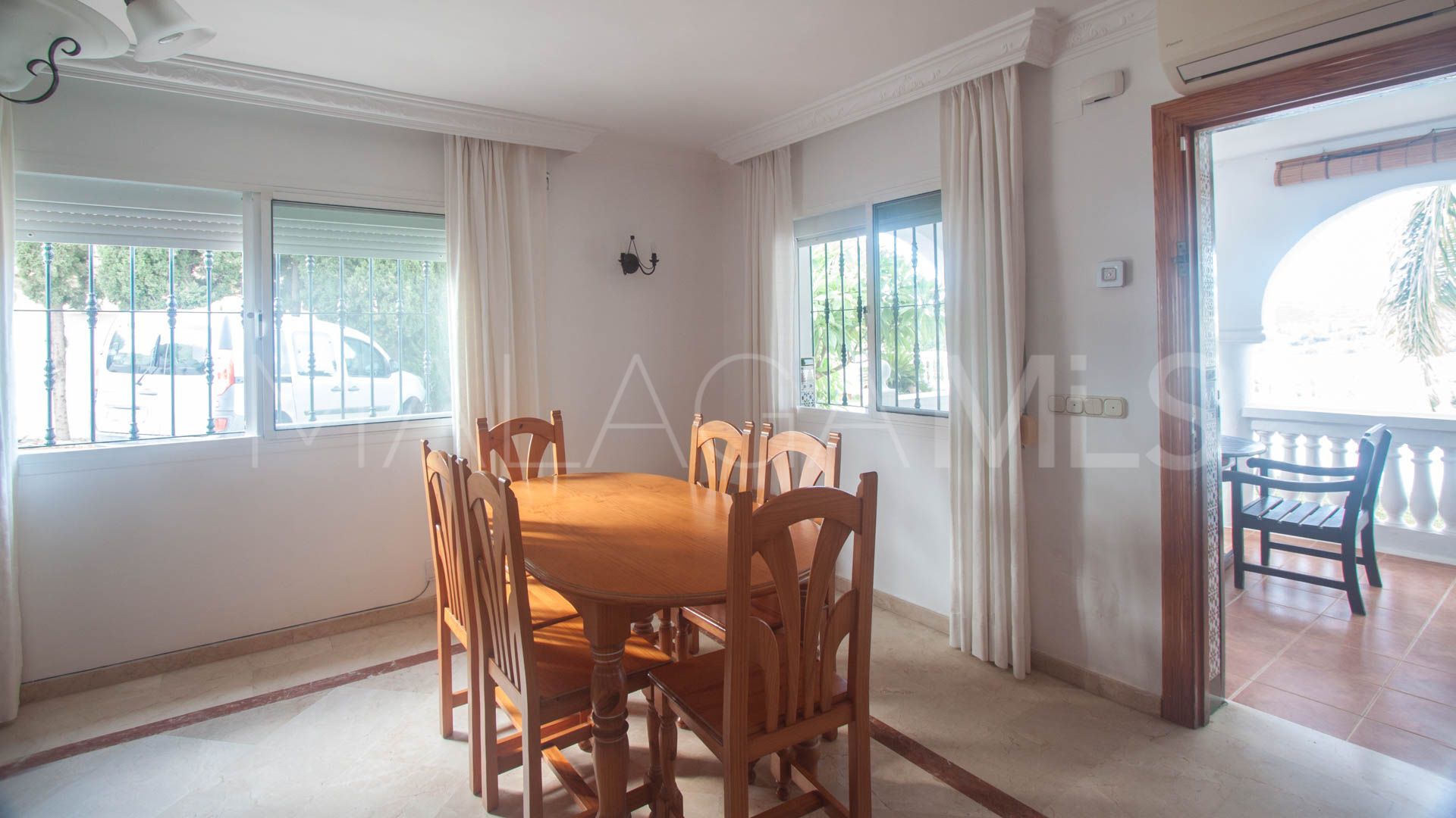 Finca for sale in Estepona