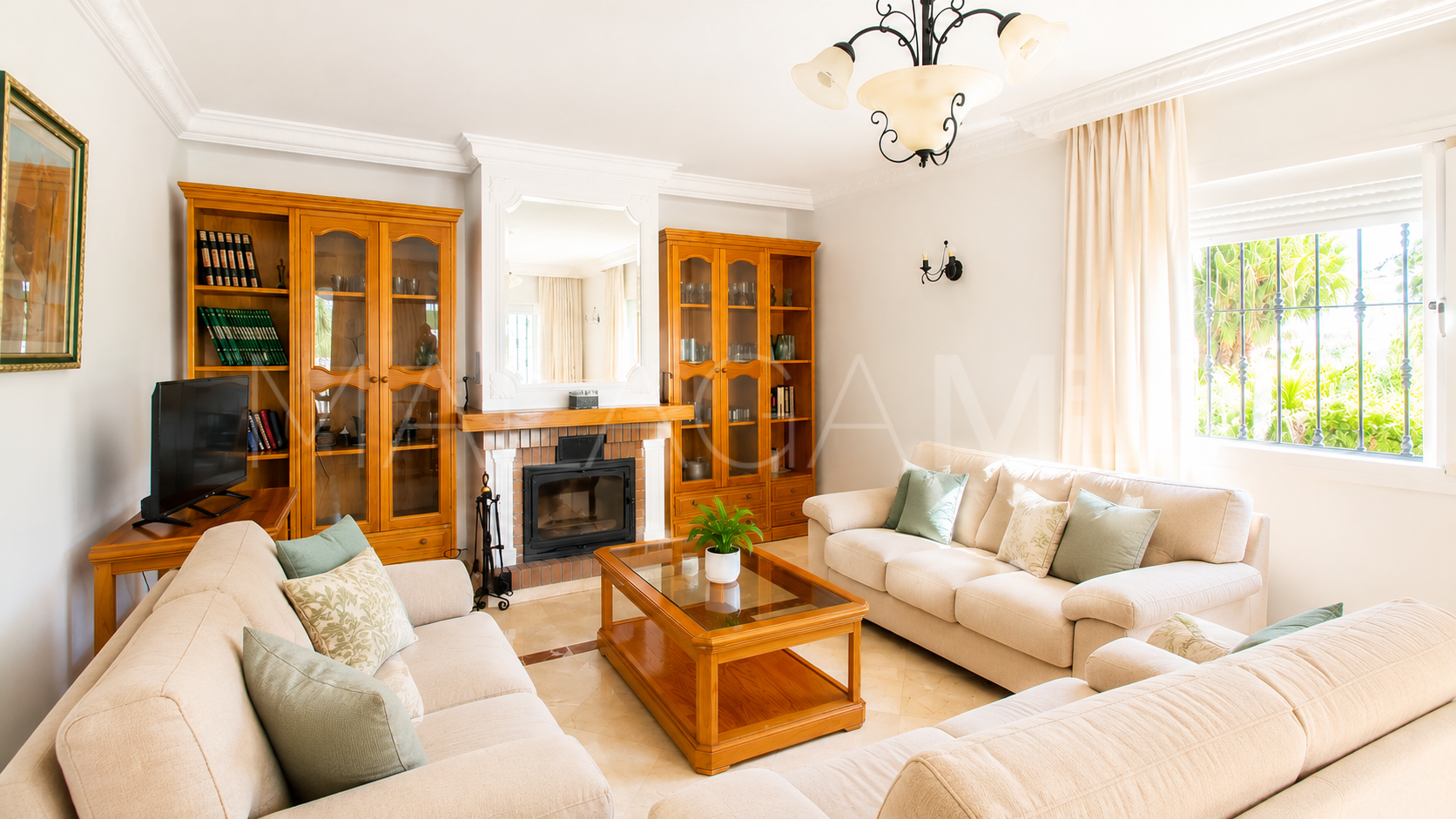 Finca with 3 bedrooms for sale in Estepona