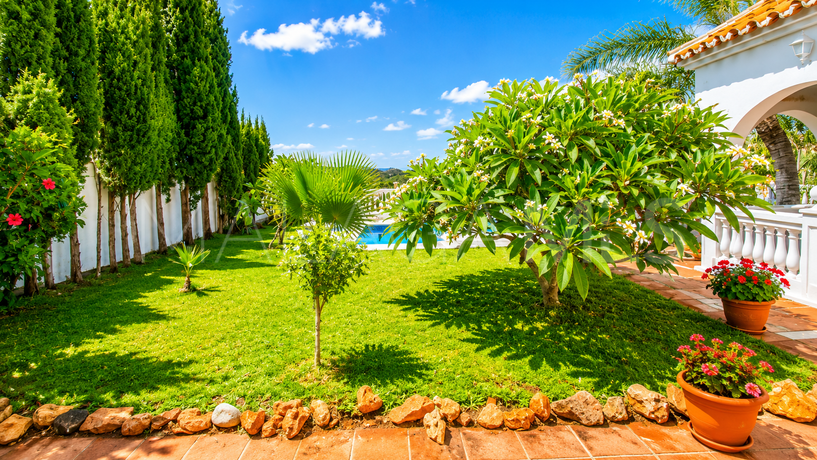 Finca with 3 bedrooms for sale in Estepona