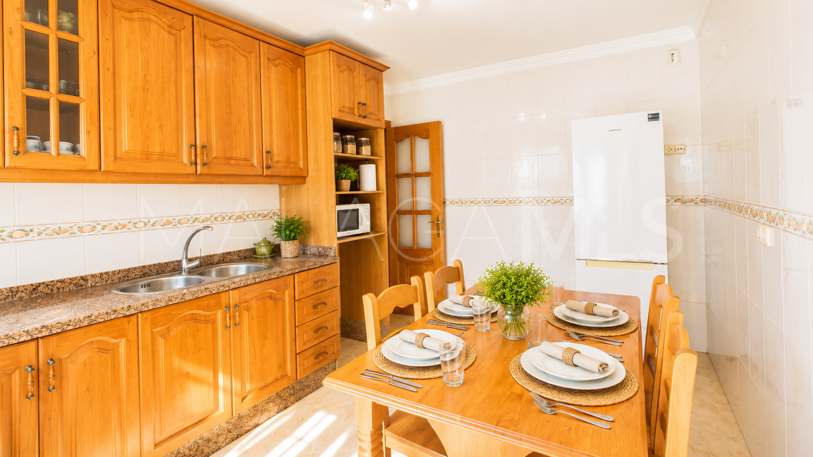 Finca with 3 bedrooms for sale in Estepona