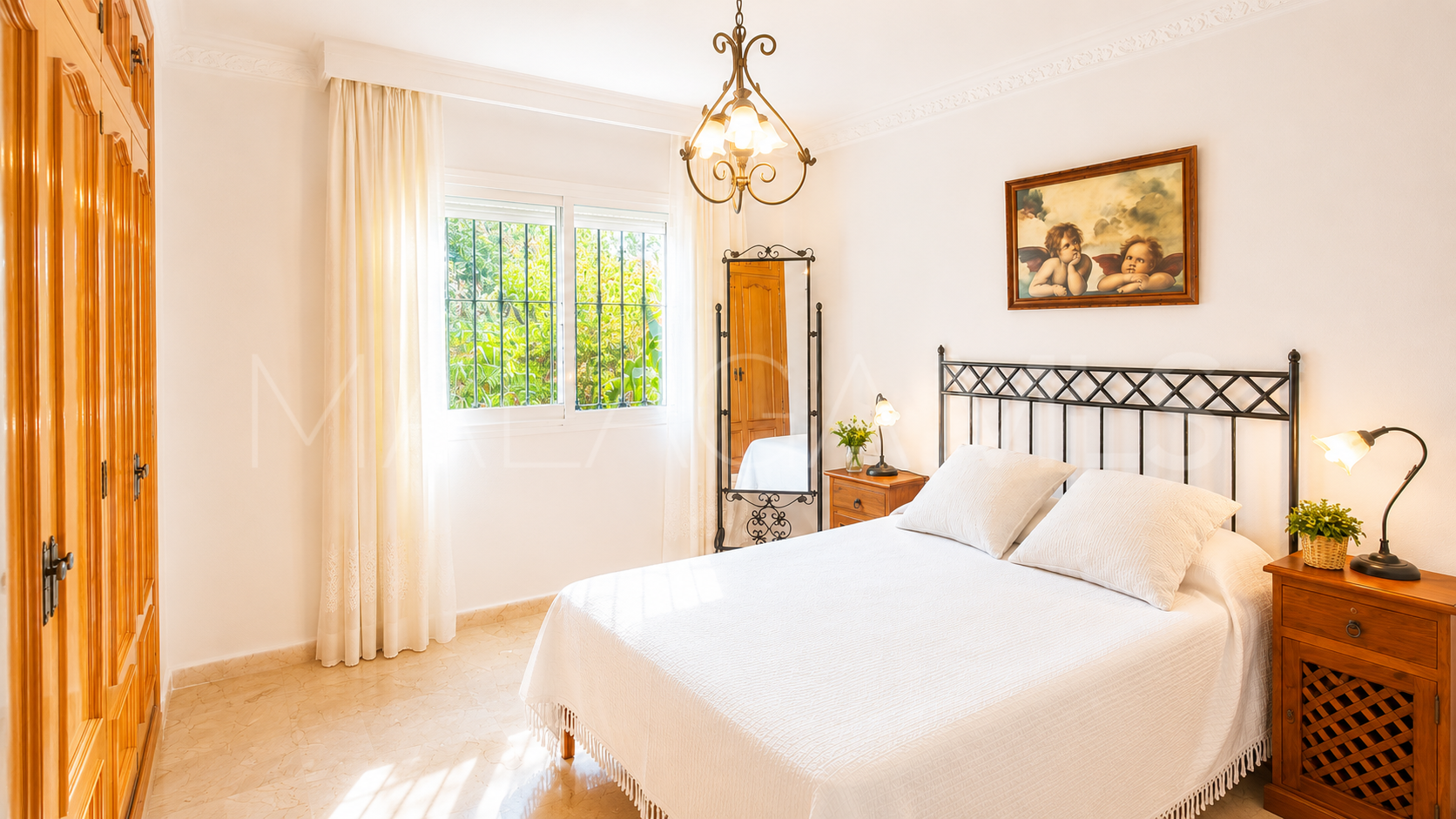 Finca with 3 bedrooms for sale in Estepona