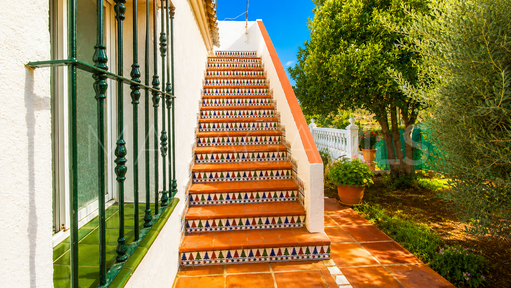 Finca with 3 bedrooms for sale in Estepona